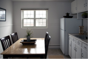 Elmwood Manor 1BR Kitchen