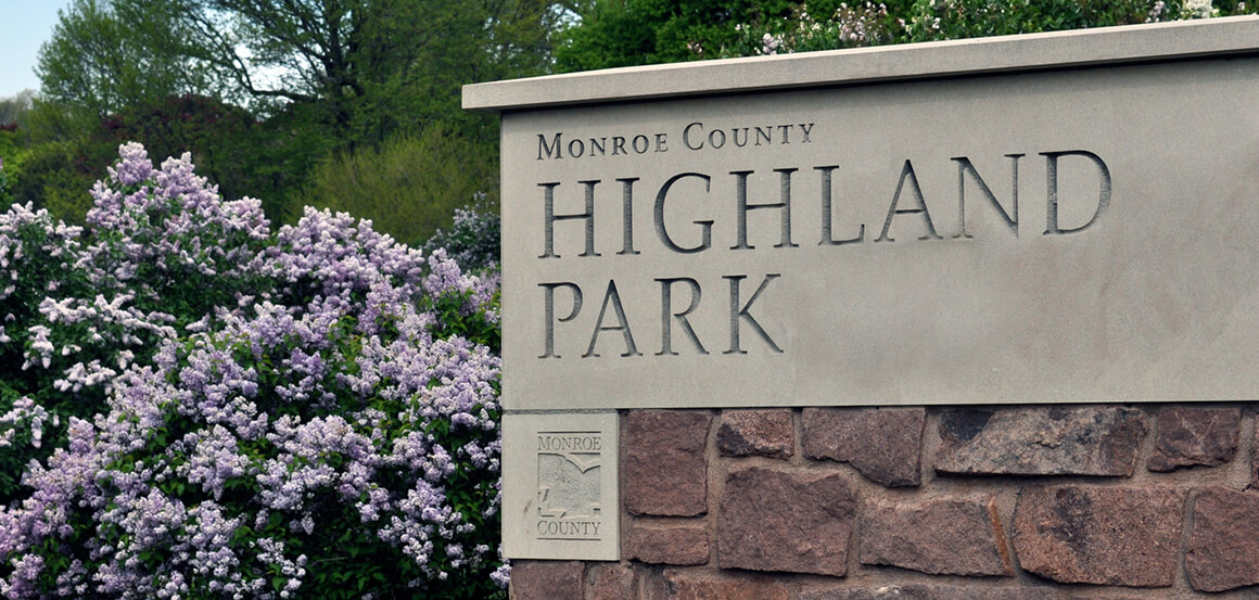 Sign at the entrance to Highland Park