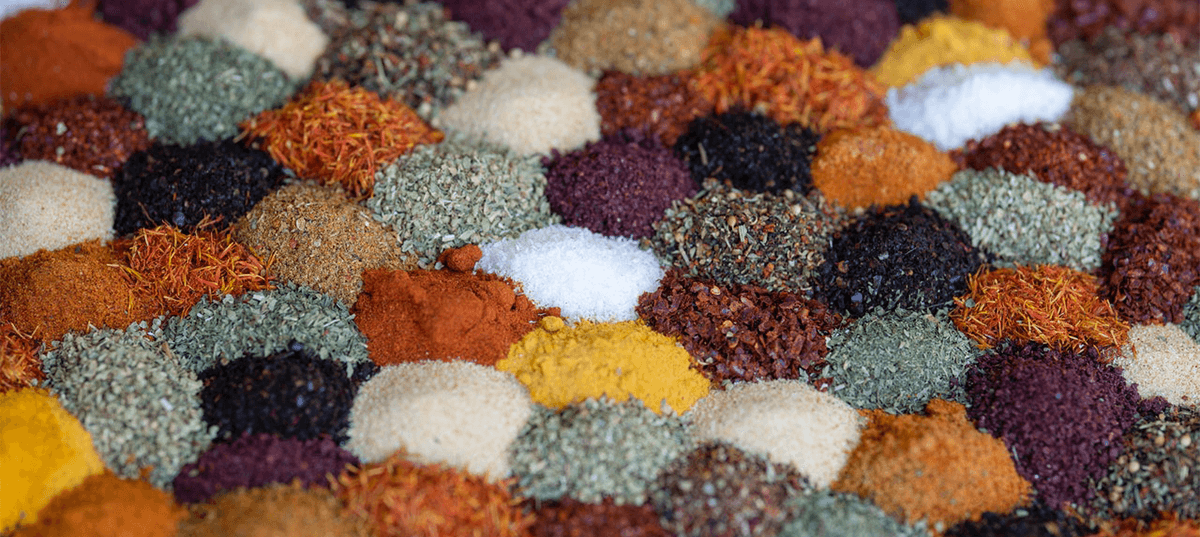 Small piles of spices. Image credit: Engin Akyurt